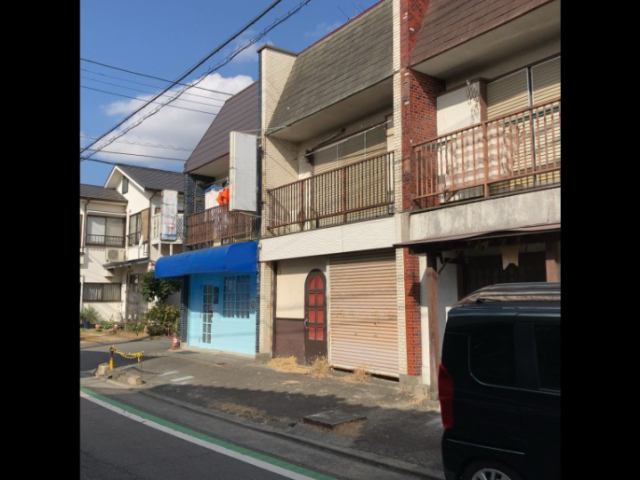 木造2階建て解体、切り離し補修工事(東京都八王子市大楽寺町)工事前の様子です。